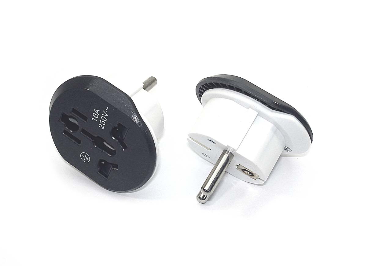 Сетевой универсальный переходник темно-серый