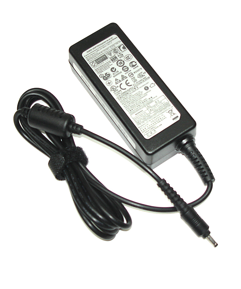 Блок питания (сетевой адаптер) для ноутбуков Samsung 19V 2.1A  3.0x1.1mm HC