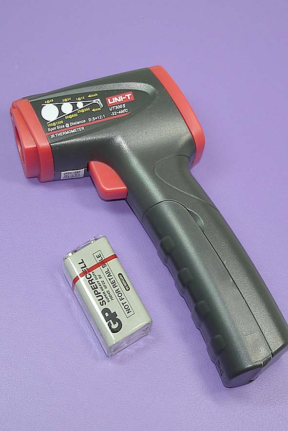 Пирометр (бесконтактный термометр) Инфракрасный термометр UNI-T UT300S